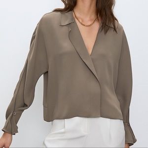 Babaton / Aritzia Martin Blouse - Taupe
